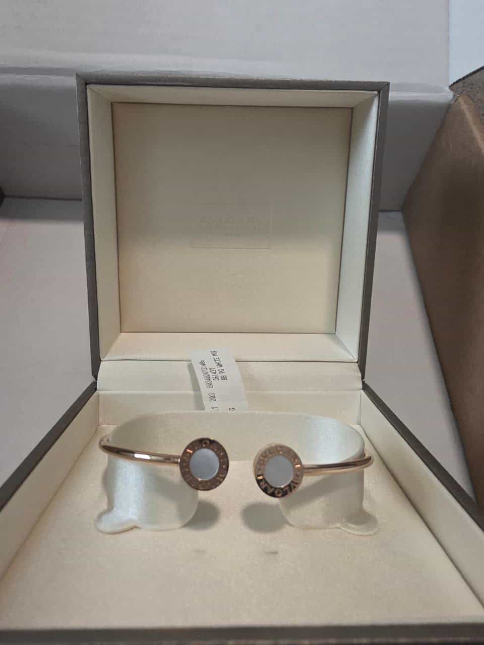 Bvlgari 18 kt rose gold wire bracelet set with mother of pearl cuff