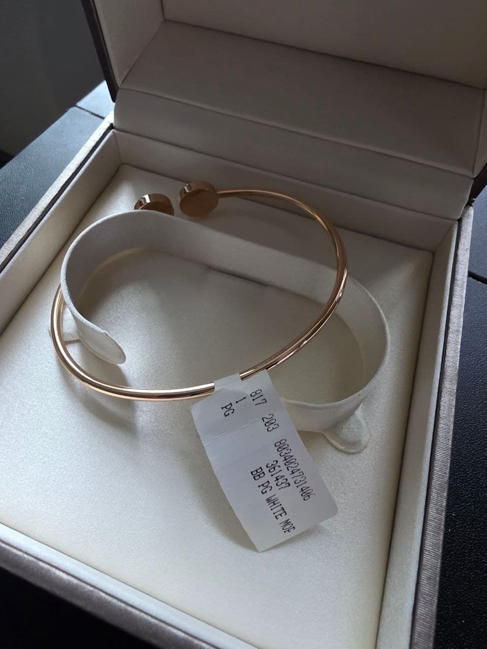 Bvlgari 18 kt rose gold wire bracelet set with mother of pearl cuff thumbnail 4